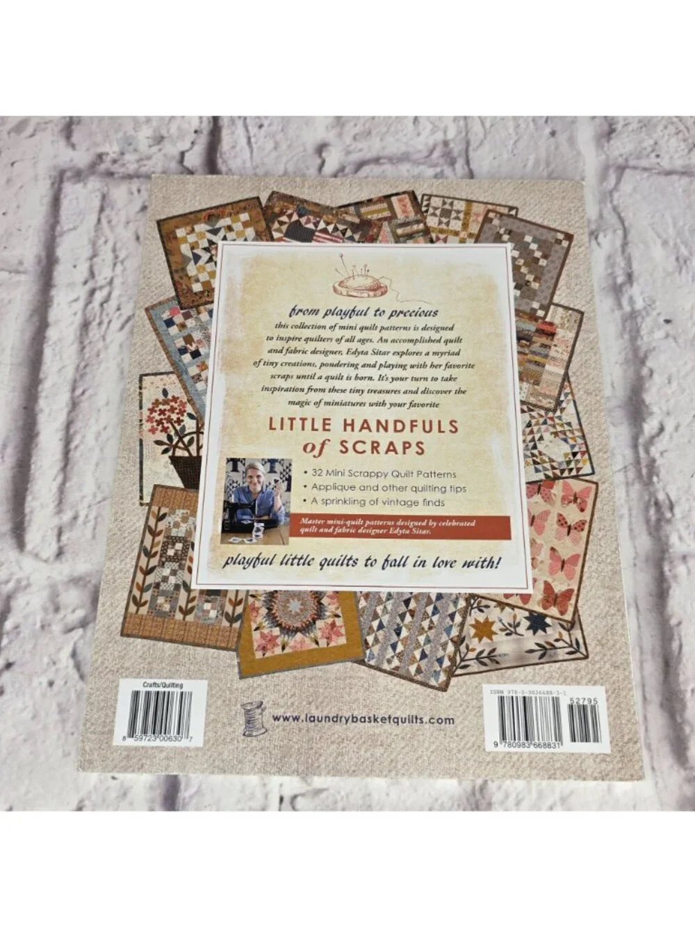 Little Handfuls Of Scraps By Edyta Sitar For Laundry Basket Quilts 32 Mini Quilt
